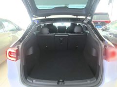 Tesla Model Y Standard Range RWD - ფოტო 19