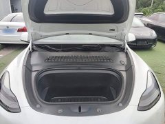 Tesla Model Y Rear-Wheel Drive - ფოტო 20