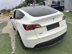Tesla Model Y Rear-Wheel Drive - ფოტო 5