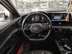 Hyundai Elantra 240TGDi DCT LUX Luxury Edition - ფოტო 11