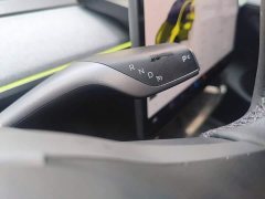 Tesla Model Y Long Range All-Wheel Drive - ფოტო 10