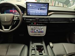 Lincoln Explorer 2.0T Two-Wheel Drive Premium - ფოტო 13