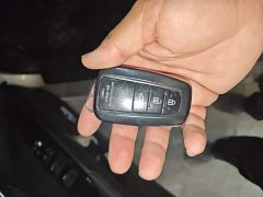 Toyota Camry 2021 Hybrid 2.5L HGVP Leading Edition - ფოტო 9
