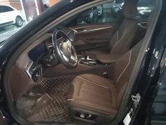 BMW 5 Series 530Li Premier M Sport Package - ფოტო 11