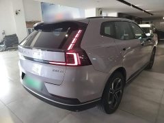 Volvo XC70 Plug-in Hybrid 2026 Two-Wheel Drive Long Range Core - ფოტო 7