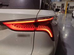 Changan CS75PLUS 1.5T Automatic Luxury - ფოტო 8