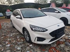 Ford Focus 2021 Hatchback EcoBoost 180 Automatic Trend - ფოტო 4