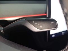 Tesla Model Y Rear-Wheel Drive - ფოტო 14