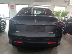 Tesla Model Y Rear-Wheel Drive - ფოტო 6