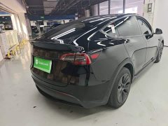 Tesla Model Y Rear-Wheel Drive - ფოტო 7