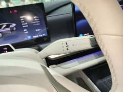 Buick Zhijing L7 Extended Range Avvia - ფოტო 14