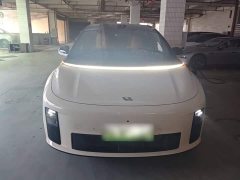 Li Auto i6 Four-Wheel Drive Standard Edition - ფოტო 3