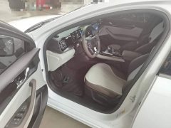 BYD Qin PLUS Glory Edition DM-i 55KM Leading - ფოტო 16
