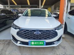 Ford Fiesta 1.5L Automatic Platinum Edition - ფოტო 3