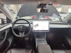 Tesla Model Y Rear-Wheel Drive - ფოტო 10