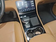 Li Auto ONE Extended Range 6-Seater - ფოტო 14