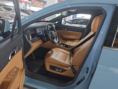 Li Auto ONE Extended Range 6-Seater - ფოტო 15