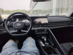Hyundai Elantra 2023 1.5L CVT Luxury - ფოტო 10