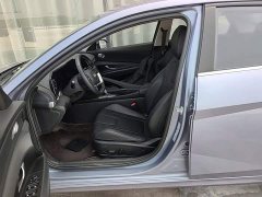 Hyundai Elantra 2023 1.5L CVT Luxury - ფოტო 15
