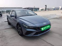 Hyundai Elantra 2023 1.5L CVT Luxury - ფოტო 4