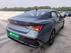 Hyundai Elantra 2023 1.5L CVT Luxury - ფოტო 7