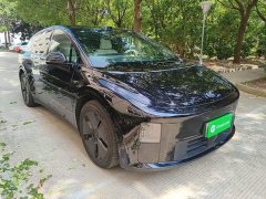 Li Auto i6 Two-Wheel Drive Standard - ფოტო 4