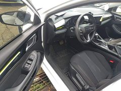 SAIC MG i5 2021 1.5L CVT Platinum Edition - ფოტო 16