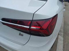 SAIC MG i5 2021 1.5L CVT Platinum Edition - ფოტო 8