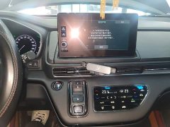 Honda Odyssey 2.0L e:HEV Luxury - ფოტო 13