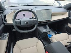 Volvo XC70 Plug-in Hybrid 2026 Two-Wheel Drive Long Range Core - ფოტო 10