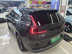 Volvo XC70 Plug-in Hybrid 2026 Two-Wheel Drive Long Range Core - ფოტო 5