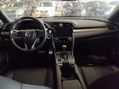 Honda Civic 2021 Hatchback 220 Turbo CVT Trendy Control - ფოტო 10