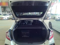 Honda Civic 2021 Hatchback 220 Turbo CVT Trendy Control - ფოტო 19