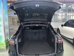 Tesla Model Y Standard Range RWD - ფოტო 19
