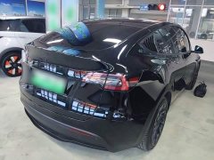 Tesla Model Y Standard Range RWD - ფოტო 7