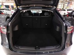 Tesla Model Y Rear-Wheel Drive - ფოტო 19