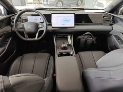 BYD Qin L DM-i Smart Drive Edition 80KM Leading - ფოტო 10