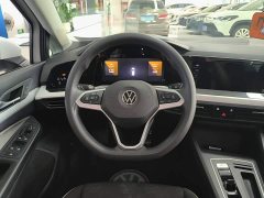 Volkswagen Golf 200TSI DSG - ფოტო 11