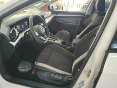 Volkswagen Golf 200TSI DSG - ფოტო 15