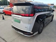 Denza BYD Denza D9 DM-i 1050 Premium - ფოტო 7
