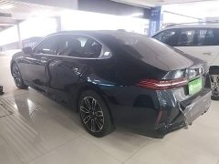 BMW 5 Series 530Li Premier M Sport Package - ფოტო 5