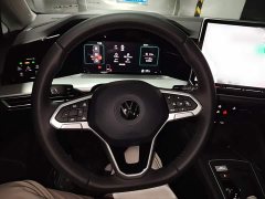 Volkswagen Golf 300TSI Pro - ფოტო 11