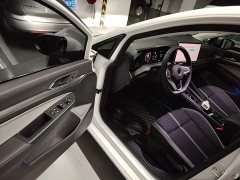 Volkswagen Golf 300TSI Pro - ფოტო 16