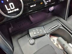Land Rover Discovery Facelift 360PS R-Dynamic S - ფოტო 17