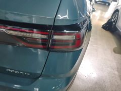 Volkswagen Touareg 300TSI Two-Wheel Drive Moonlight Edition - ფოტო 8