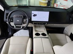 Li Auto L6 Pro - ფოტო 10