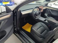 Tesla Model Y Rear-Wheel Drive - ფოტო 16