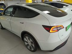 Tesla Model Y Rear-Wheel Drive - ფოტო 5