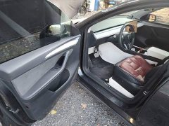 Tesla Model Y Rear-Wheel Drive - ფოტო 16