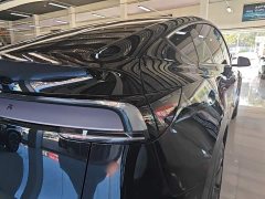 Tesla Model Y Rear-Wheel Drive - ფოტო 8